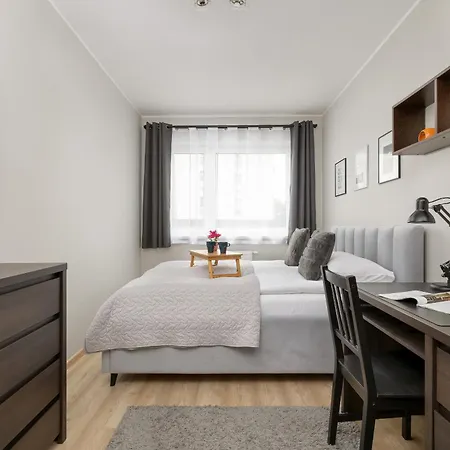 Podgorze Air-conditioned Family With Parking By Renters アパート *