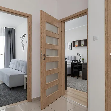 Podgorze Air-conditioned Family With Parking By Renters 公寓 克拉科夫